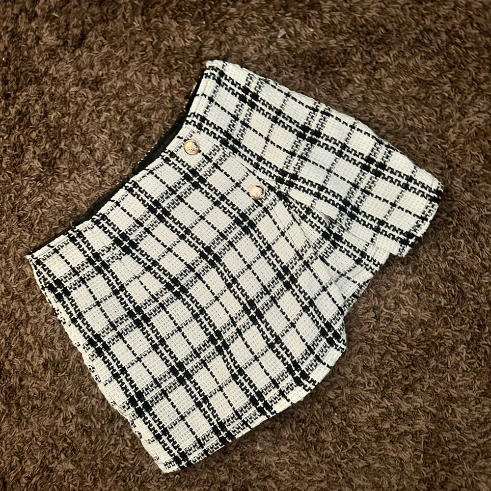 Women’s skirt - skort. Plaid. Gold buttons